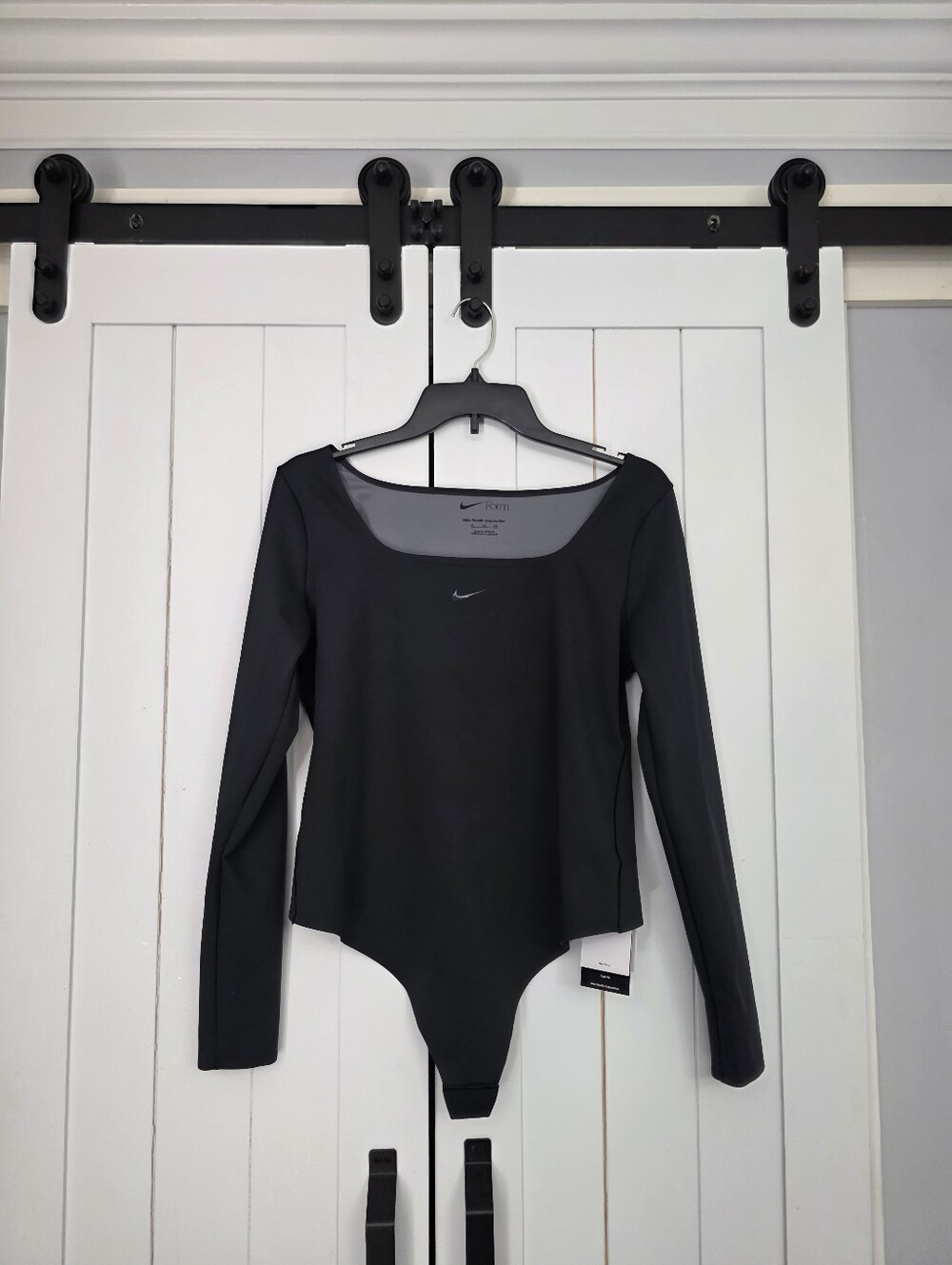Nike Form Women's Long-Sleeve Bodysuit. NEW!